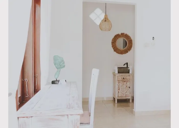 Oasis Boutique Hotel *
