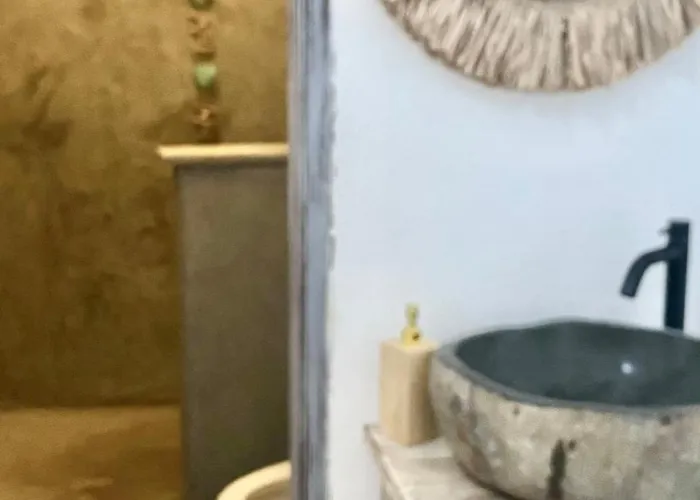 Oasis Boutique Hotel *